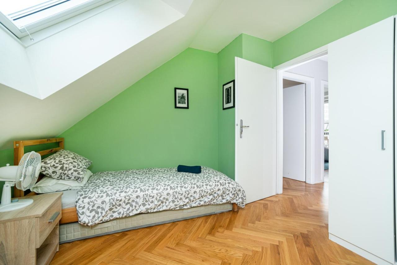 Central, Spacious, Modern 5 Bedrm Duplex W/Balcony Praga Exterior foto
